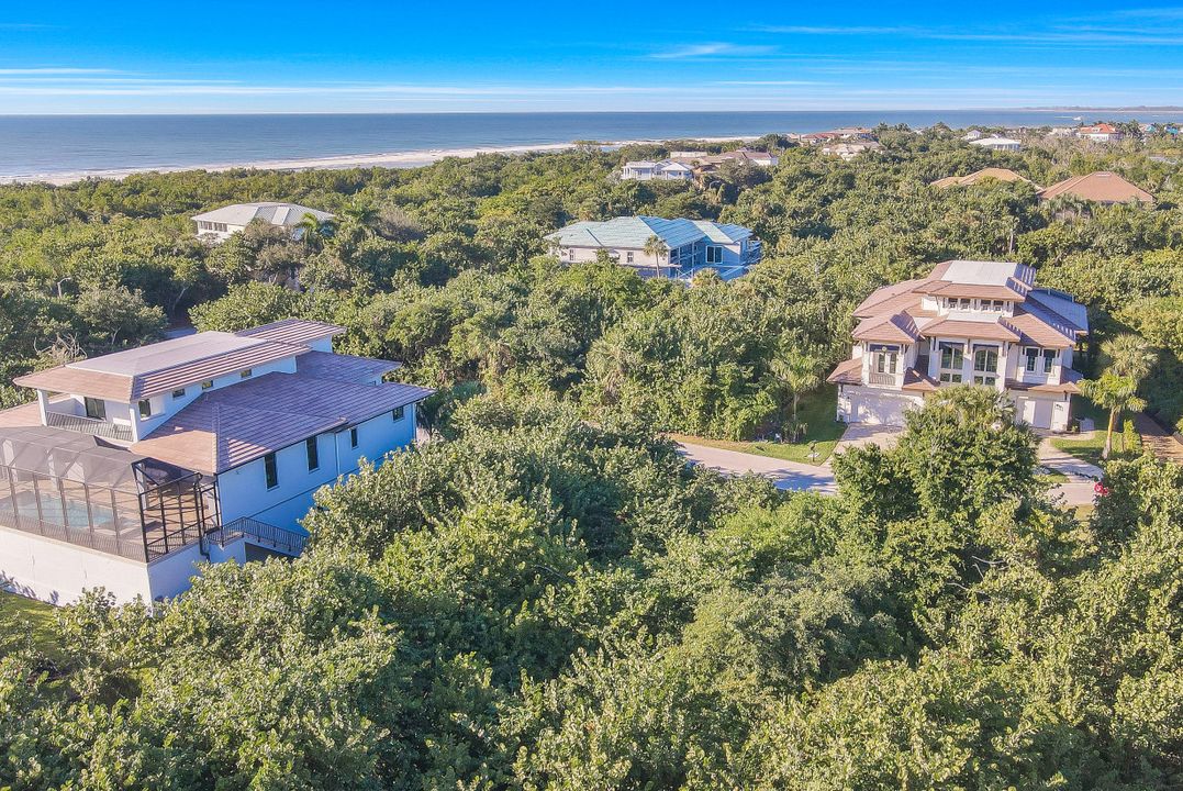 121 Wild Cherry Ln, Marco Island, FL 34145