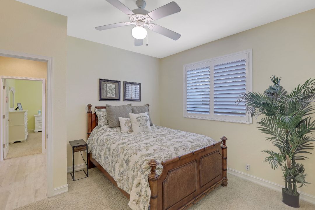 1900 Lagoon Ln, Cape Coral, FL 33914