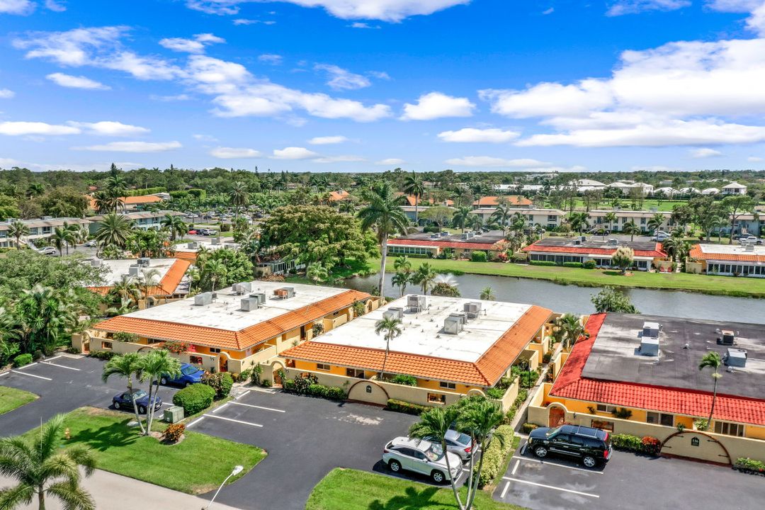 146 Harrison Rd, Naples, FL 34112