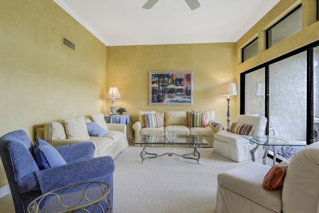 6525 Valen Way #202, Naples, FL 34108