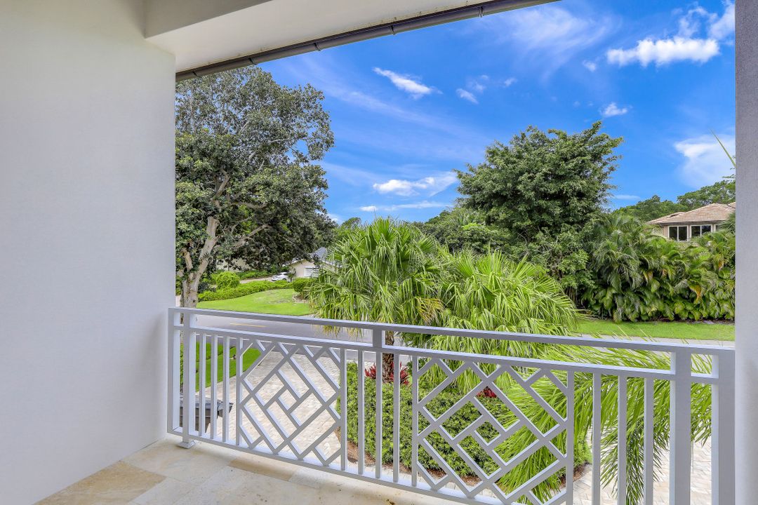 1824 Alamanda Dr, Naples, FL 34102