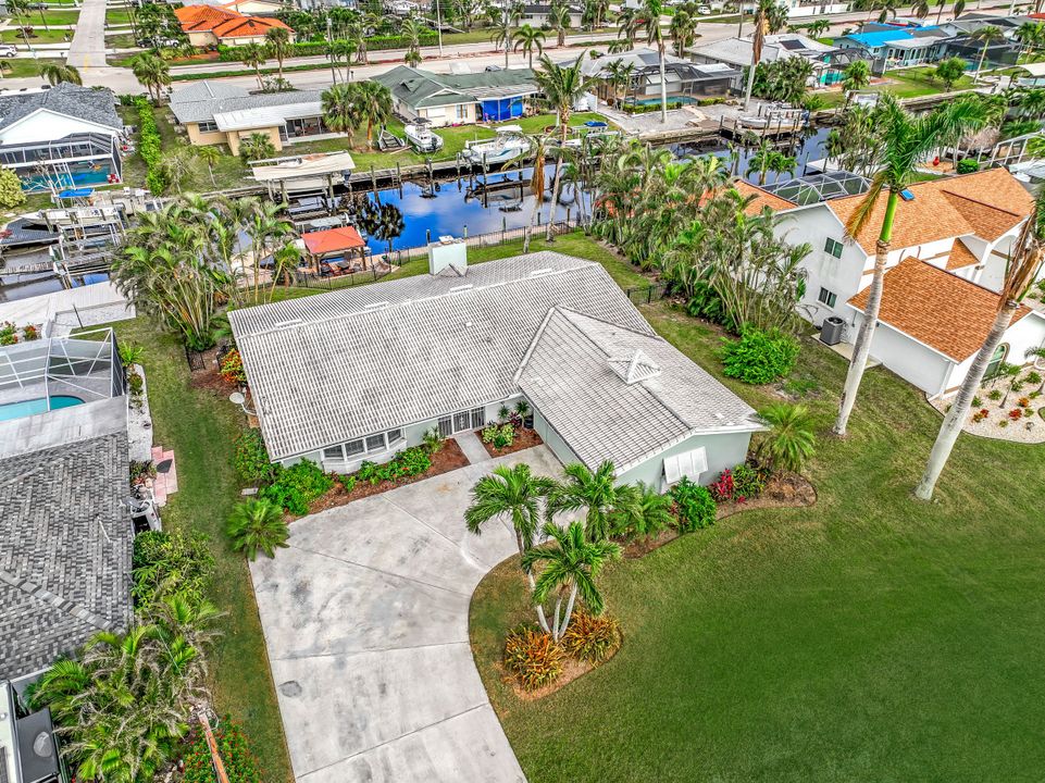 5305 Del Monte Ct, Cape Coral, FL 33904