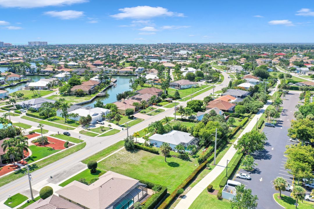 307 S Heathwood Dr, Marco Island, FL 34145