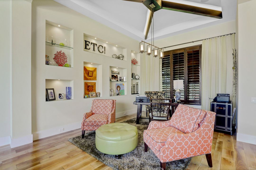 601 Crescent St, Marco Island, FL 34145