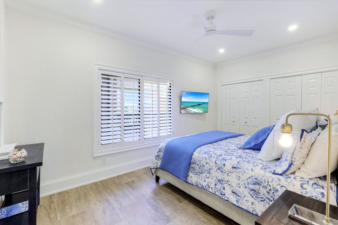 6770 Pelican Bay Blvd #242, Naples, FL 34108