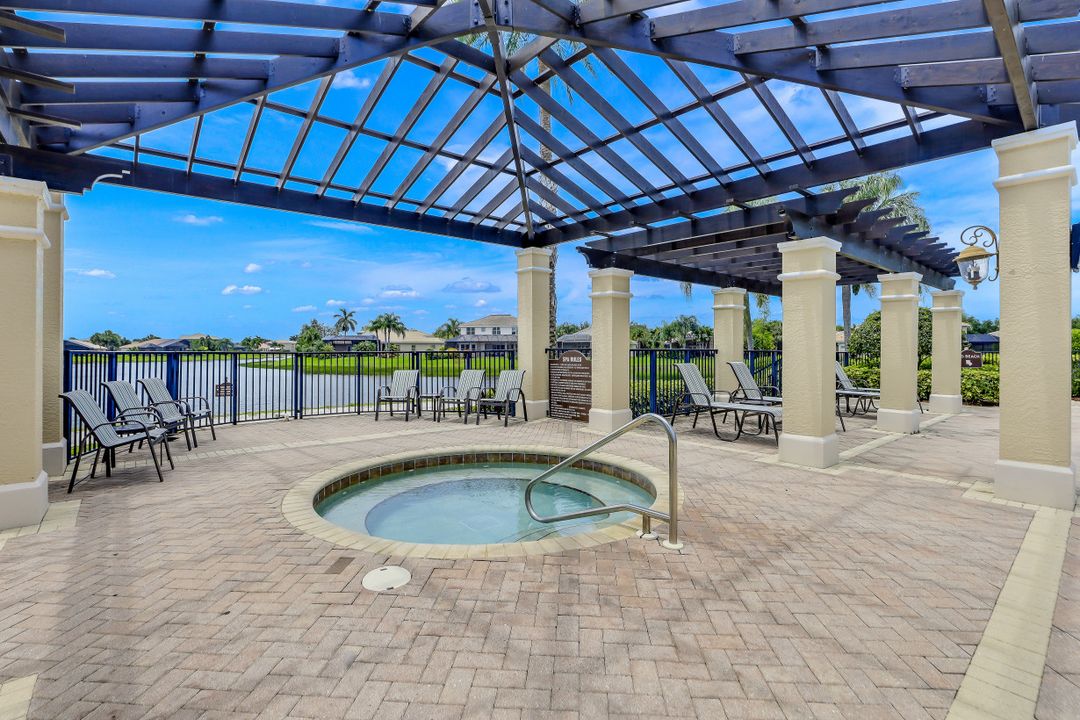 1758 Ribbon Fan Ln, Naples, FL 34119
