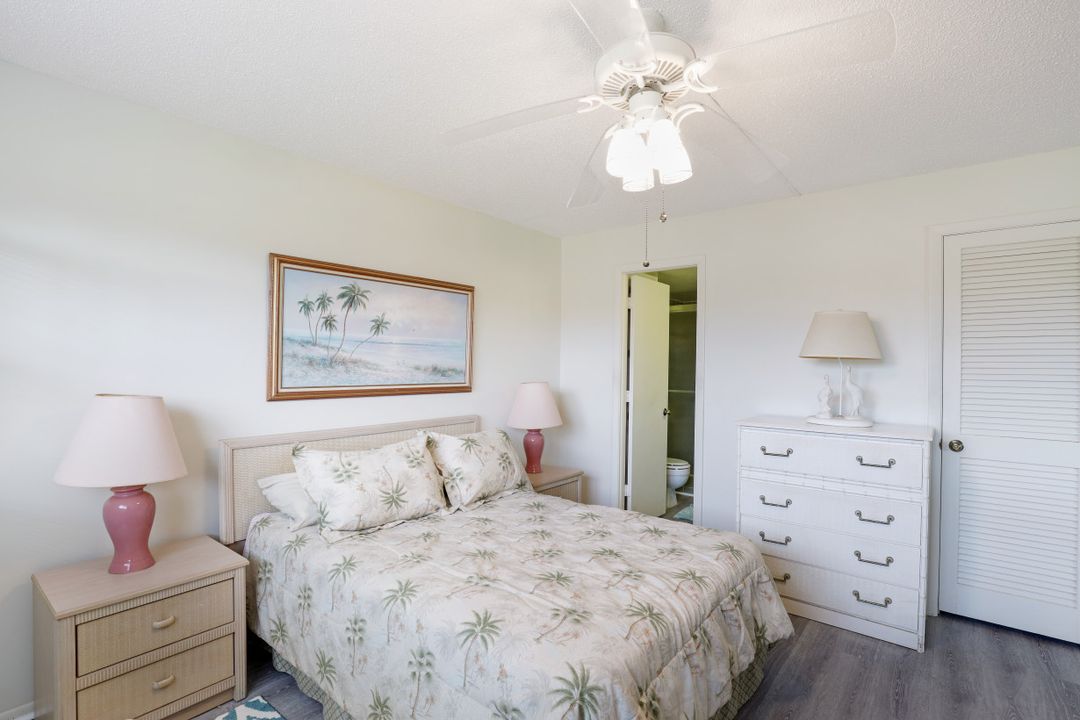 300 Forest Lakes Blvd #102, Naples, FL 34105