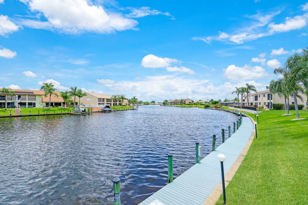 3703 SE 10th Ave, Cape Coral, FL 33904