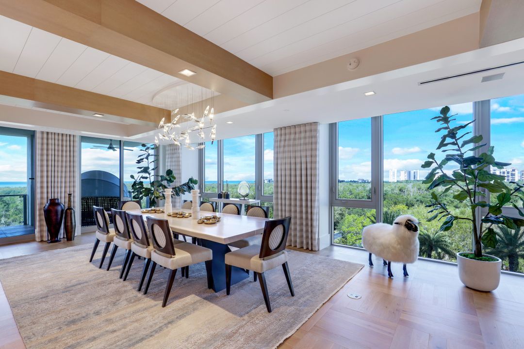 6897 Grenadier Blvd #504, Naples, FL 34108