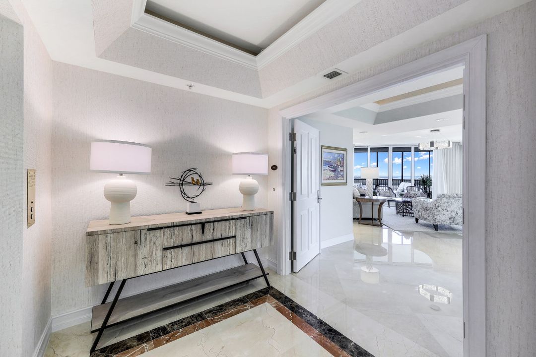 1060 Borghese Ln  #906, Naples, FL 34114