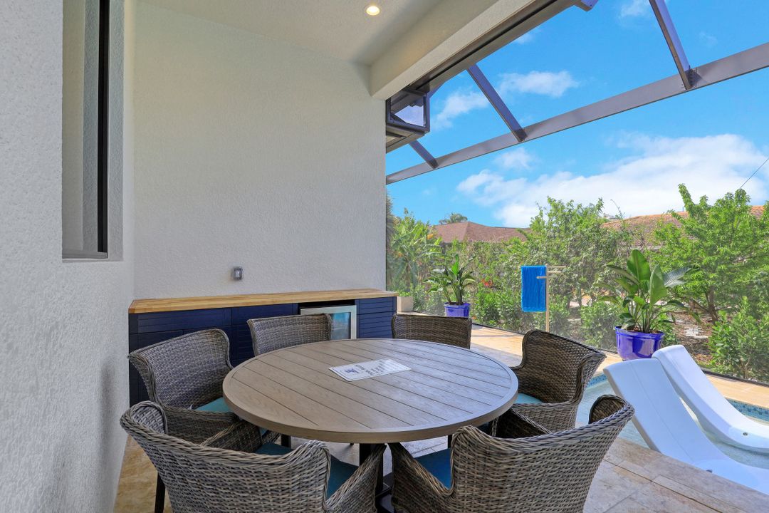 670 Amber Dr, Marco Island, FL 34145