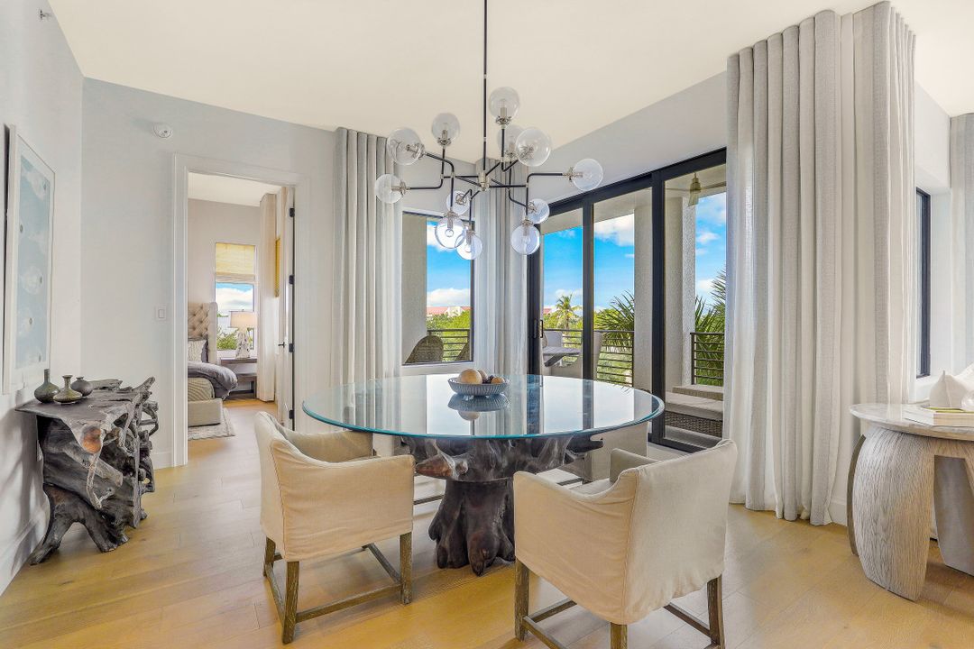 1111 Central Ave #402, Naples, FL 34102