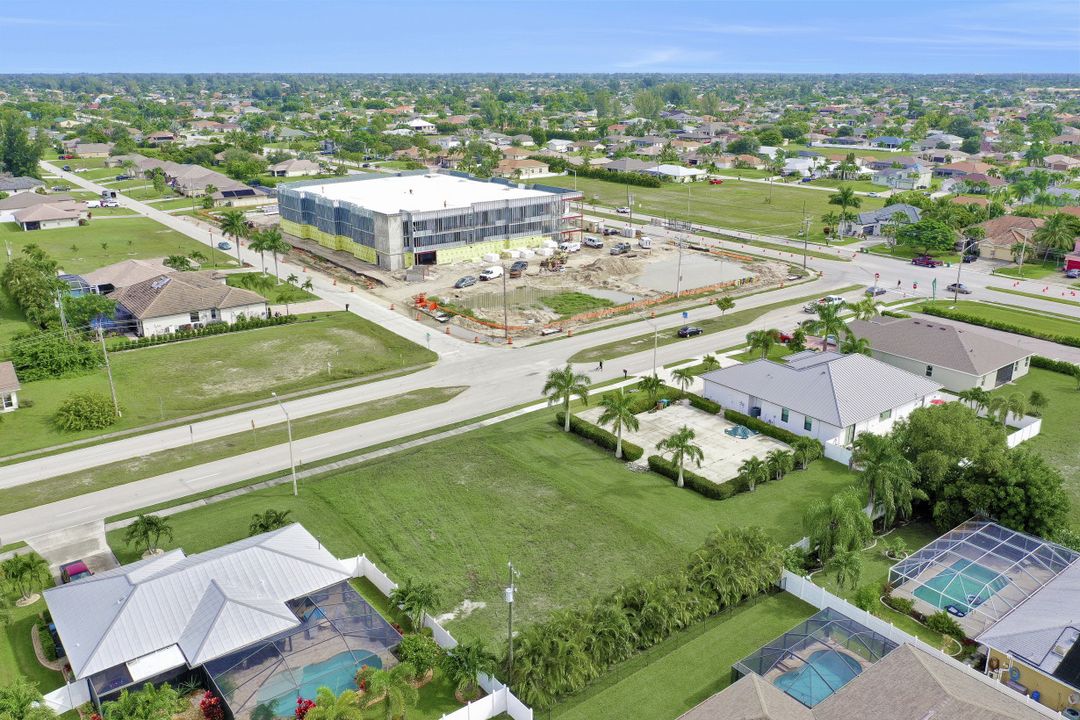 1616 Beach Pkwy W, Cape Coral, FL 33914