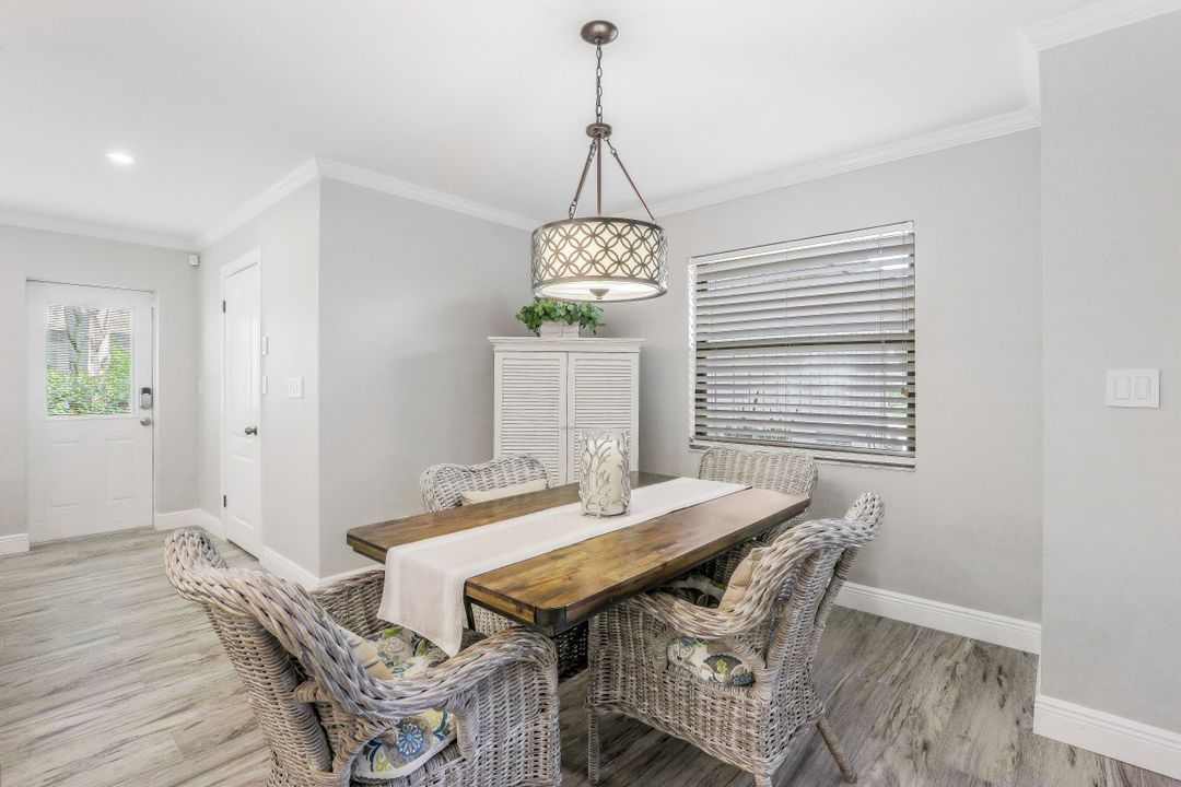 749 97th Ave N, Naples, FL 34108