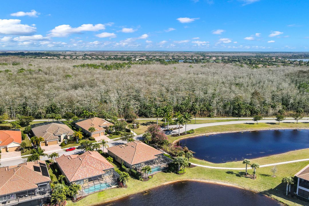 8961 Quarry Dr, Naples, FL 34120