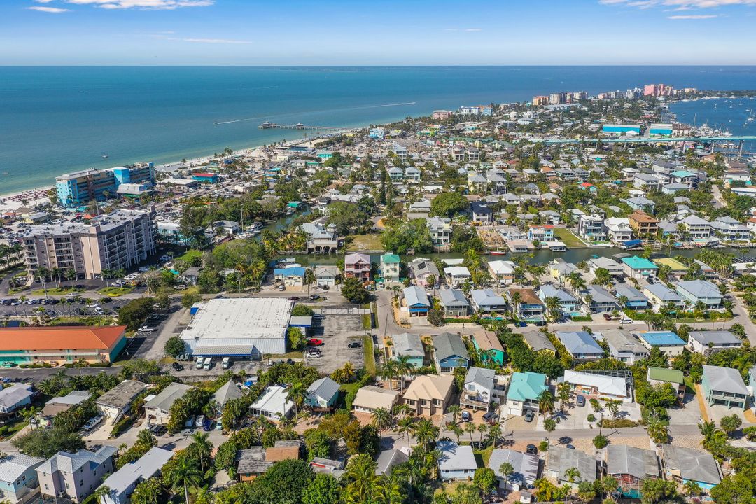 217 Miramar St, Fort Myers Beach, FL 33931