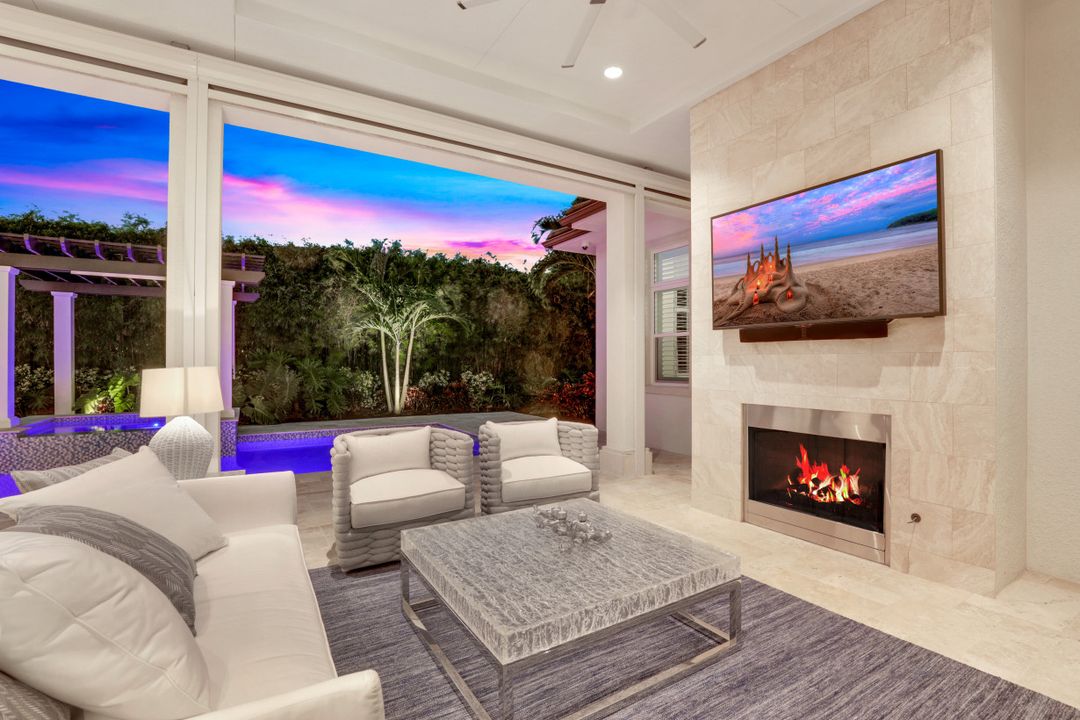 569 Neapolitan Way, Naples, FL 34103