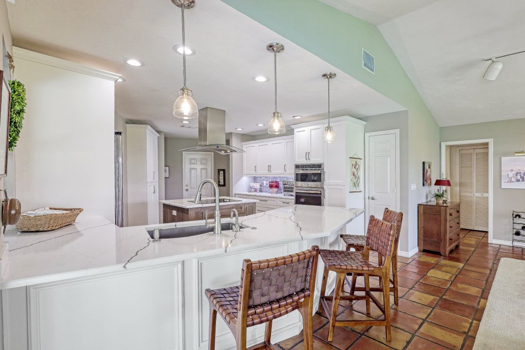 381 Henley Dr, Naples, FL 34104