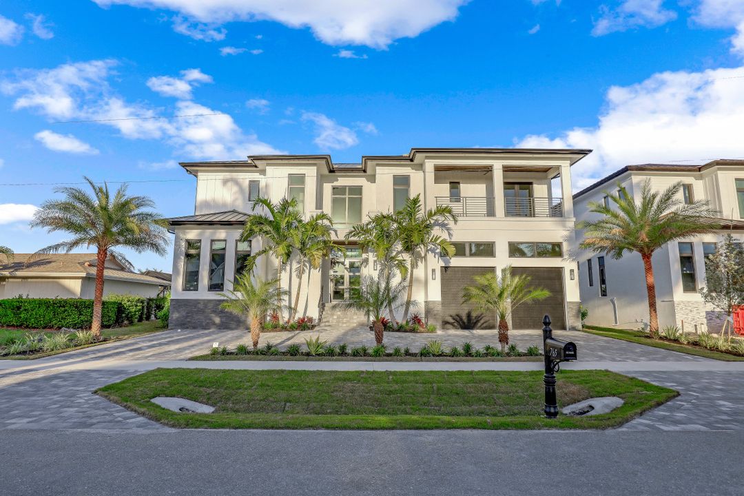 765 Pelican Ct, Marco Island, FL 34145
