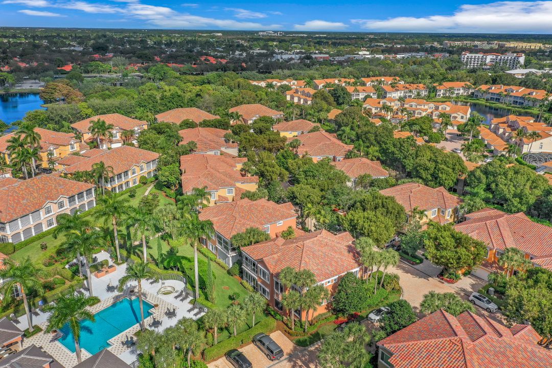 630 Via Mezner #1001, Naples, FL 34108