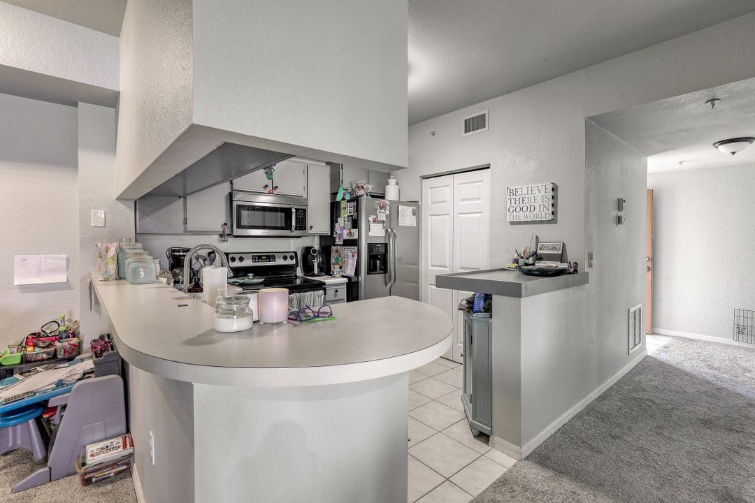 6360 Aragon Way #201, Fort Myers, FL 33966