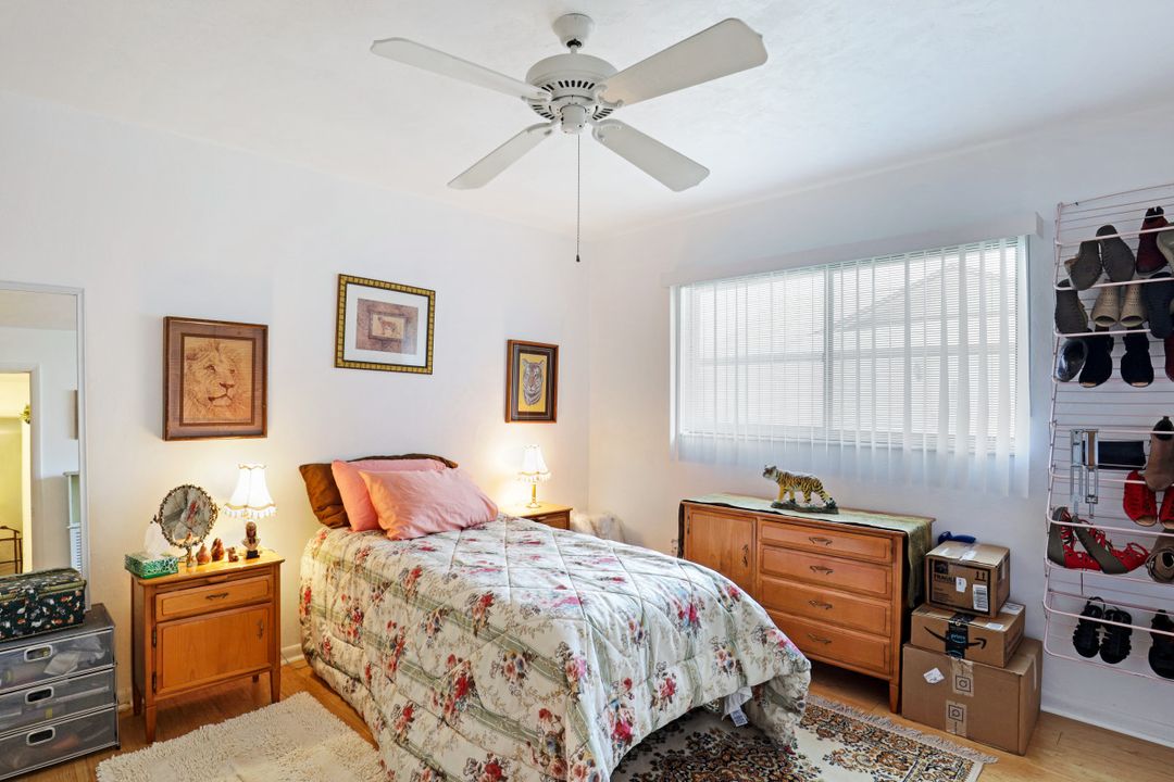 2509 Kings Lake Blvd, Naples, FL 34112