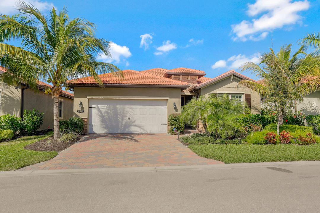 16387 Barclay Ct, Naples, FL 34110