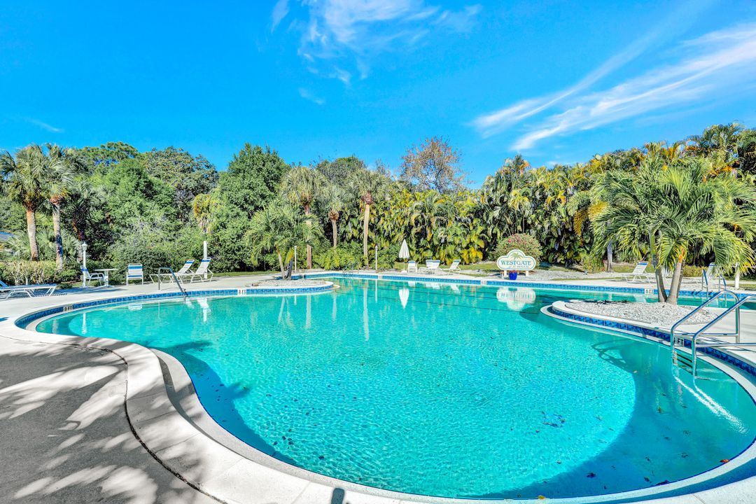 1180 Sarah Jean Cir #201, Naples, FL 34110