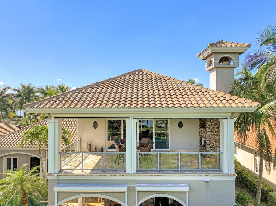 18000 Via Bellamare Ln, Miromar Lakes, FL 33913