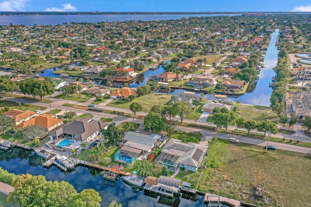 1847 Everest Pkwy, Cape Coral, FL 33904