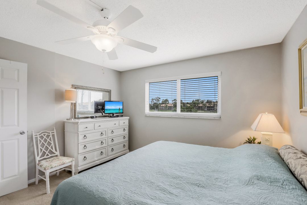 300 Forest Lakes Blvd #212, Naples, FL 34105