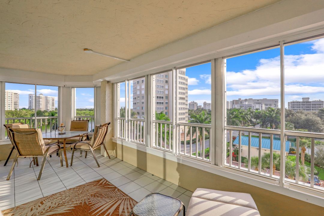 21 Bluebill Ave #401, Naples, FL 34108
