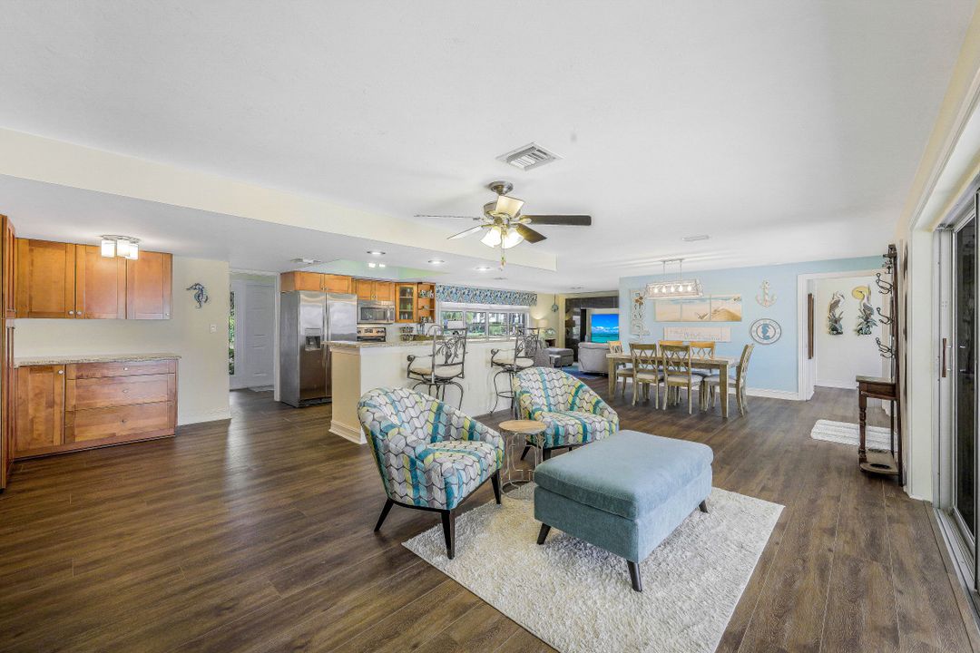 428 Nassau Ct, Marco Island, FL 34145