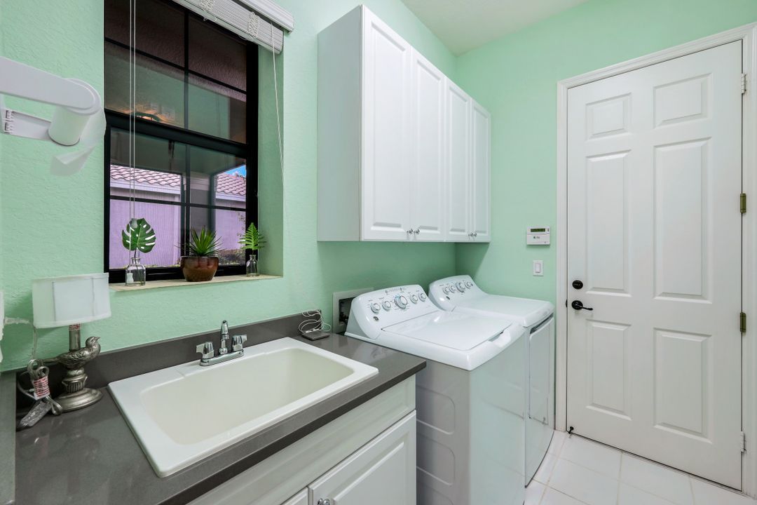 11558 Meadowrun Cir, Fort Myers, FL 33913