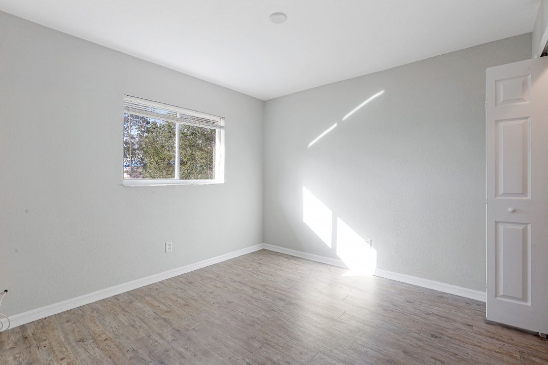 338 NE 23rd St, Cape Coral, FL 33909