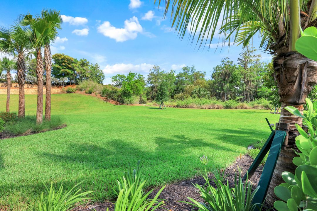 16348 Viansa Wy, Naples, FL 34110