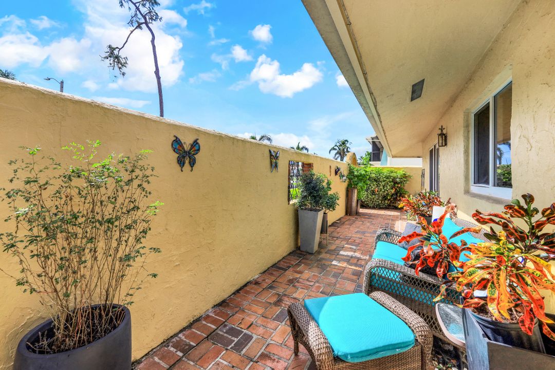 103 Teryl Rd, Naples, FL 34112