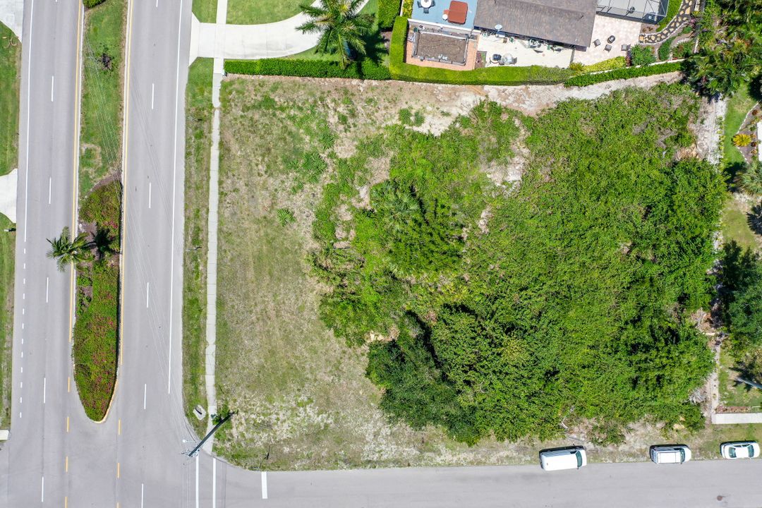 849 S Barfield Dr, Marco Island, FL 34145