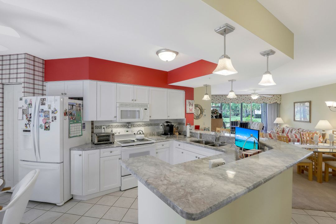 5015 Cedar Springs Dr #104, Naples, FL 34110