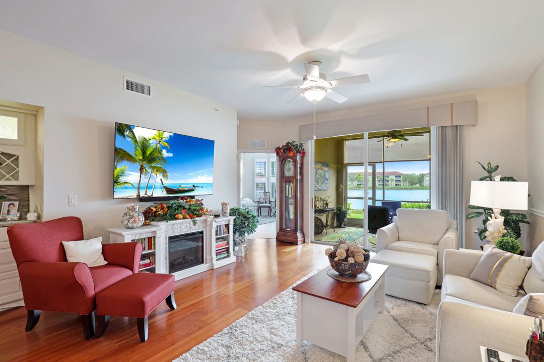 2810 Cypress Trace Cir #2111, Naples, FL 34119