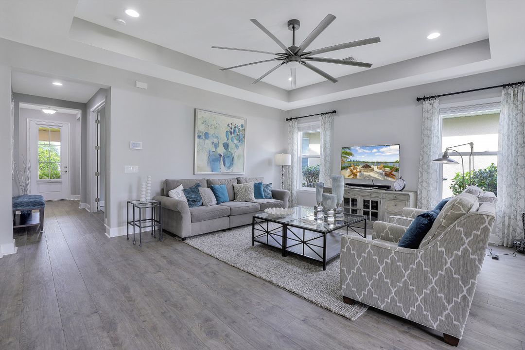 14684 Tropical Dr, Naples, FL 34114