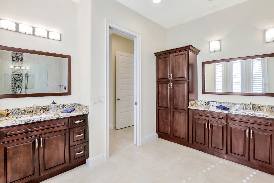 2204 SW 5th Ave, Cape Coral, FL 33991