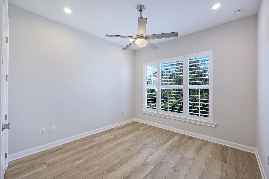 7007 Dominica Dr, Naples, FL 34113