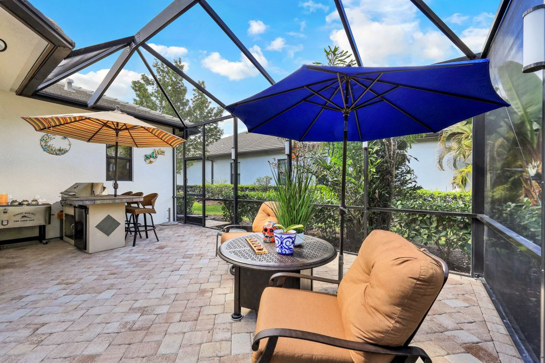 2303 Somerset Pl, Naples, FL 34120