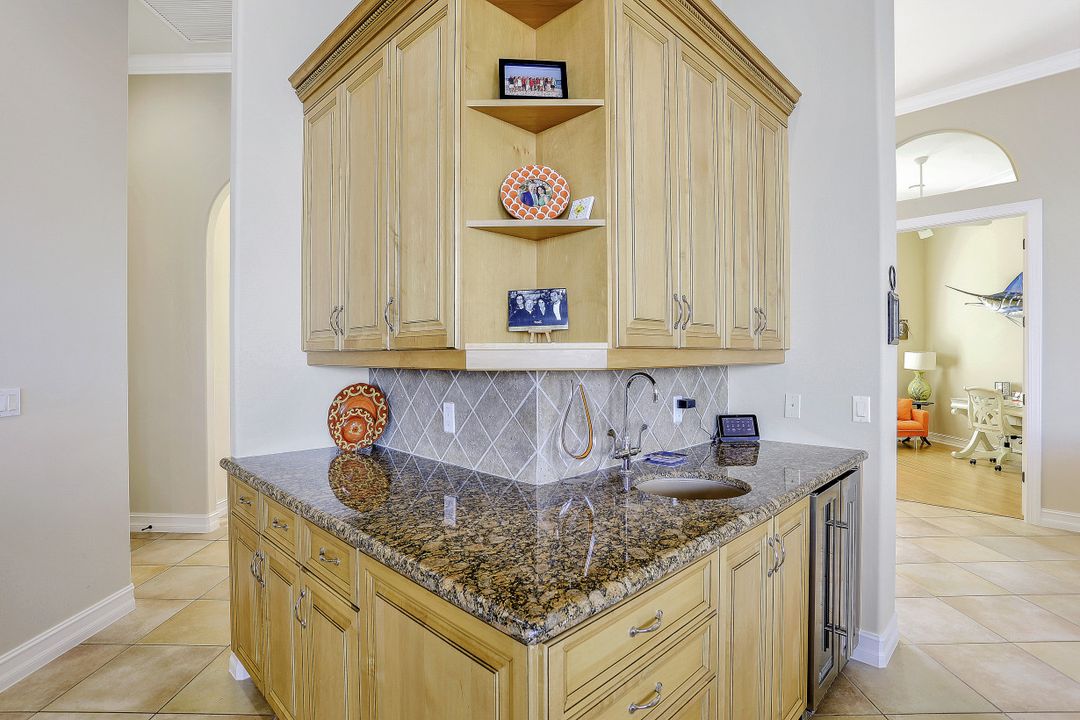 1056 Fieldstone Dr, Marco Island, FL 34145