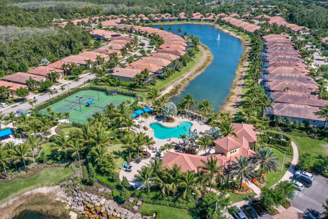 9073 Isla Bella Cir, Bonita Springs, FL 34135