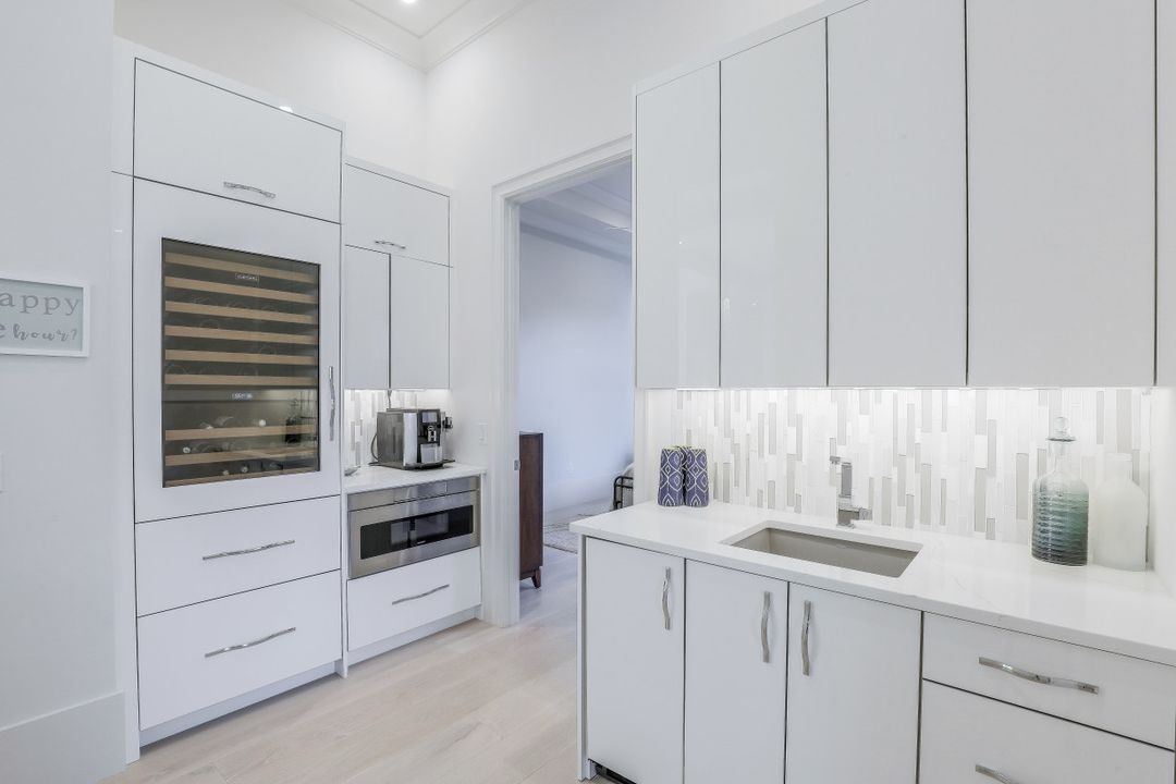 3862 Woodlake Dr, Bonita Springs, FL 34134