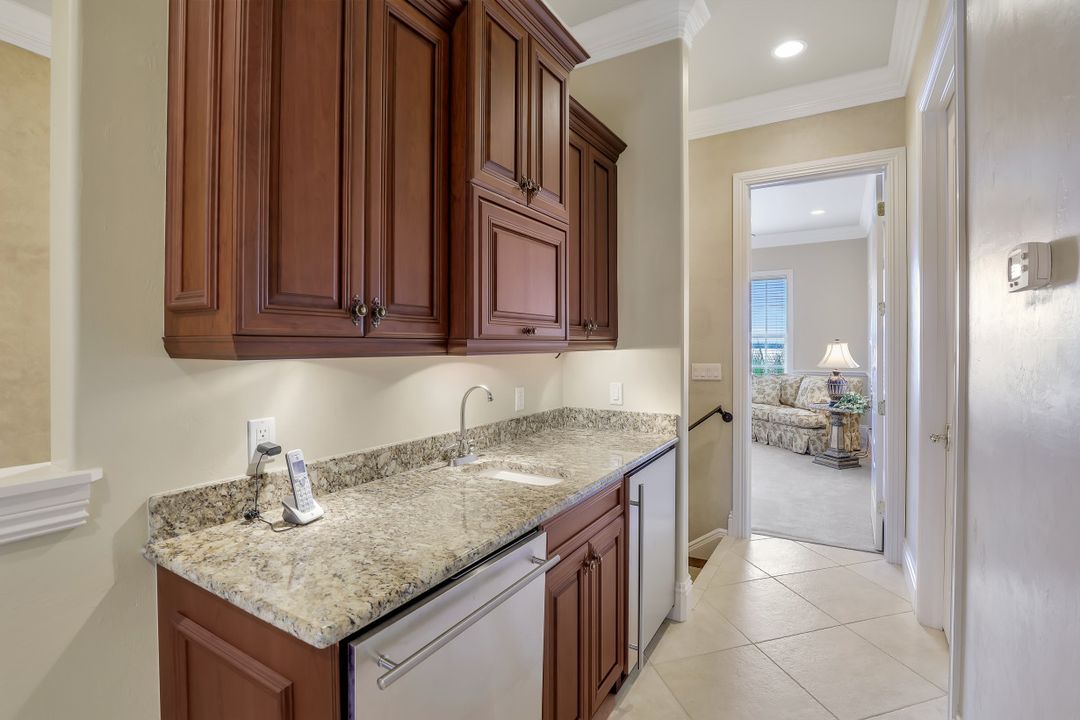 1404 Butterfield Ct, Marco Island, FL 34145