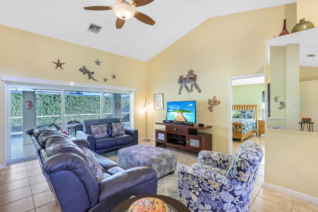 841 Seagrape Dr, Marco Island, FL 34145