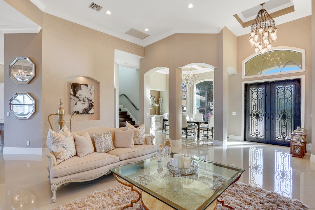 3944 W Riverside Dr, Fort Myers, FL 33901